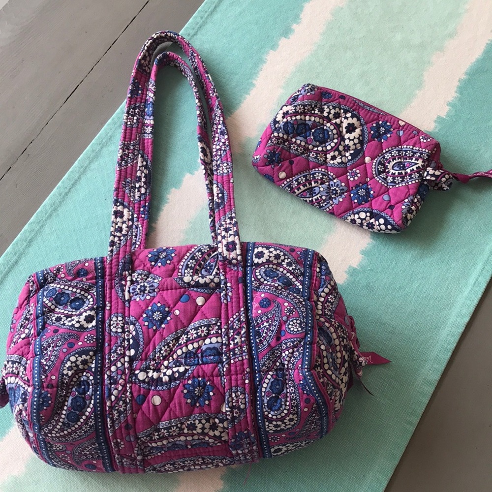 Vera Bradley small duffle style bag w/make up bag